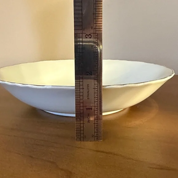 Holly Hobby Girl with Rose Coupe Soup Bowl Limited Edition - Picture 5 of 8